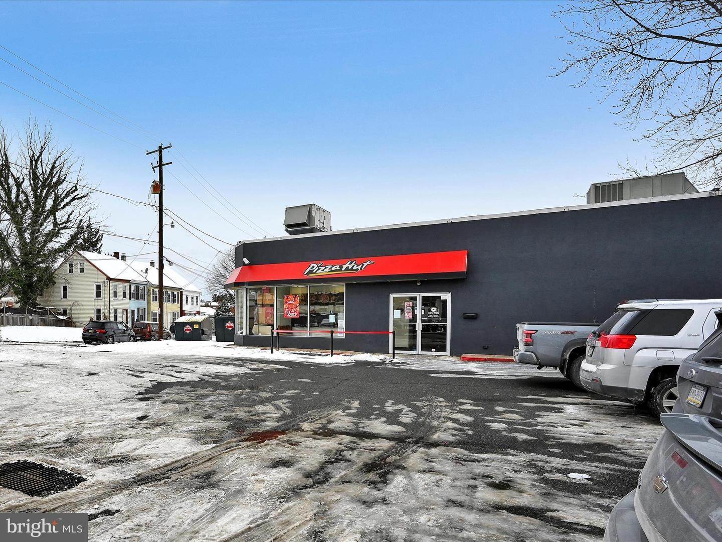 3. Commercial for Sale at 773 MANOR Street Lancaster, Pennsylvania 17603 United States