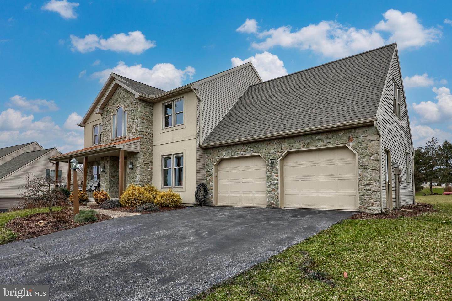 3. Residential for Sale at 121 SCARBOROUGH Lane Millersville, Pennsylvania 17551 United States