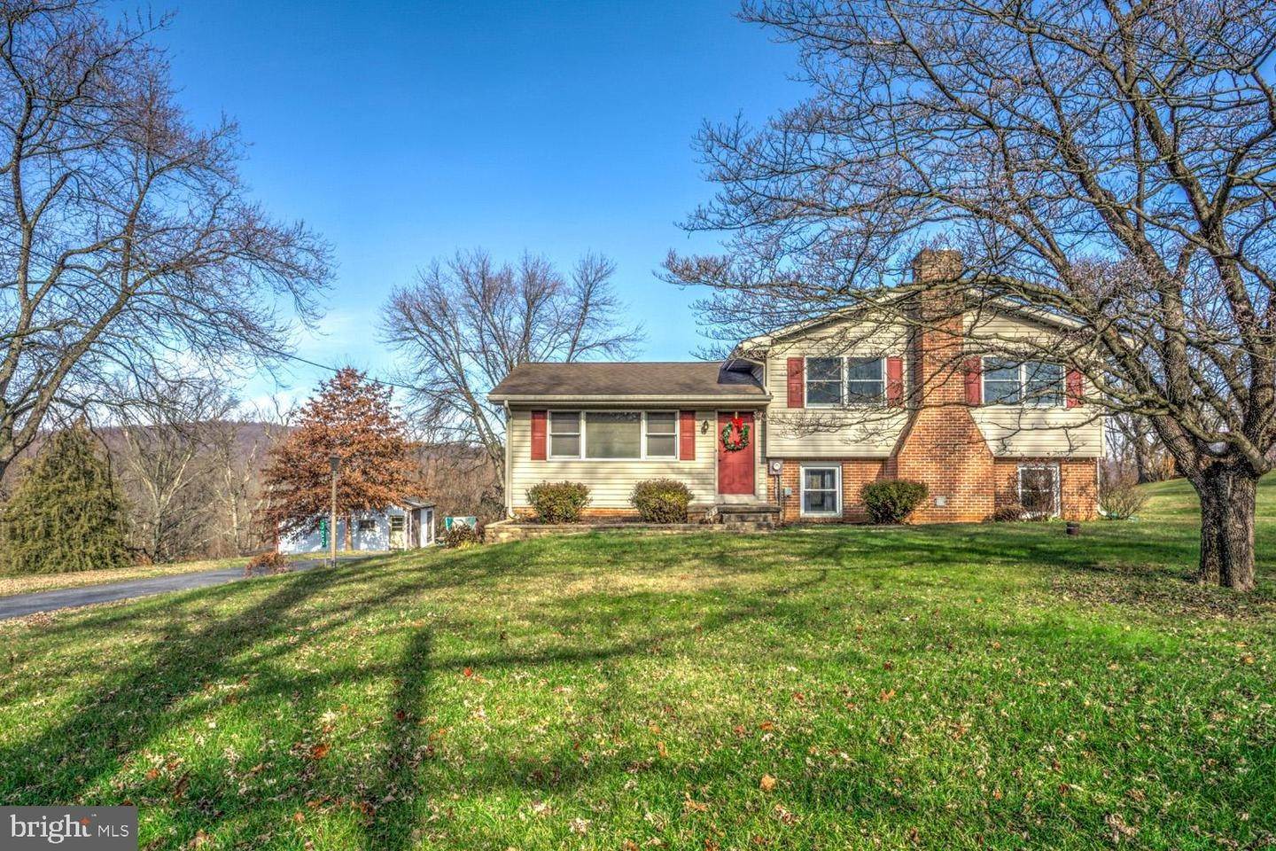 2. Residential for Sale at 325 YUMMERDALL Road Lititz, Pennsylvania 17543 United States