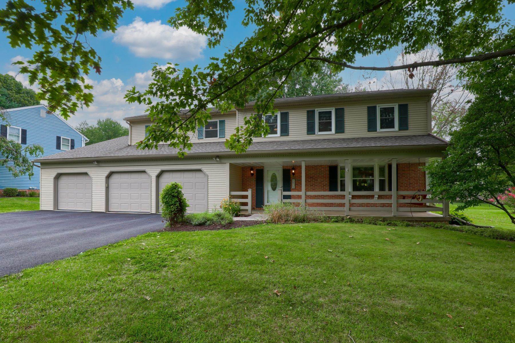 35. Single Family Homes for Sale at 638 Eastside Drive Landisville, Pennsylvania 17538 United States
