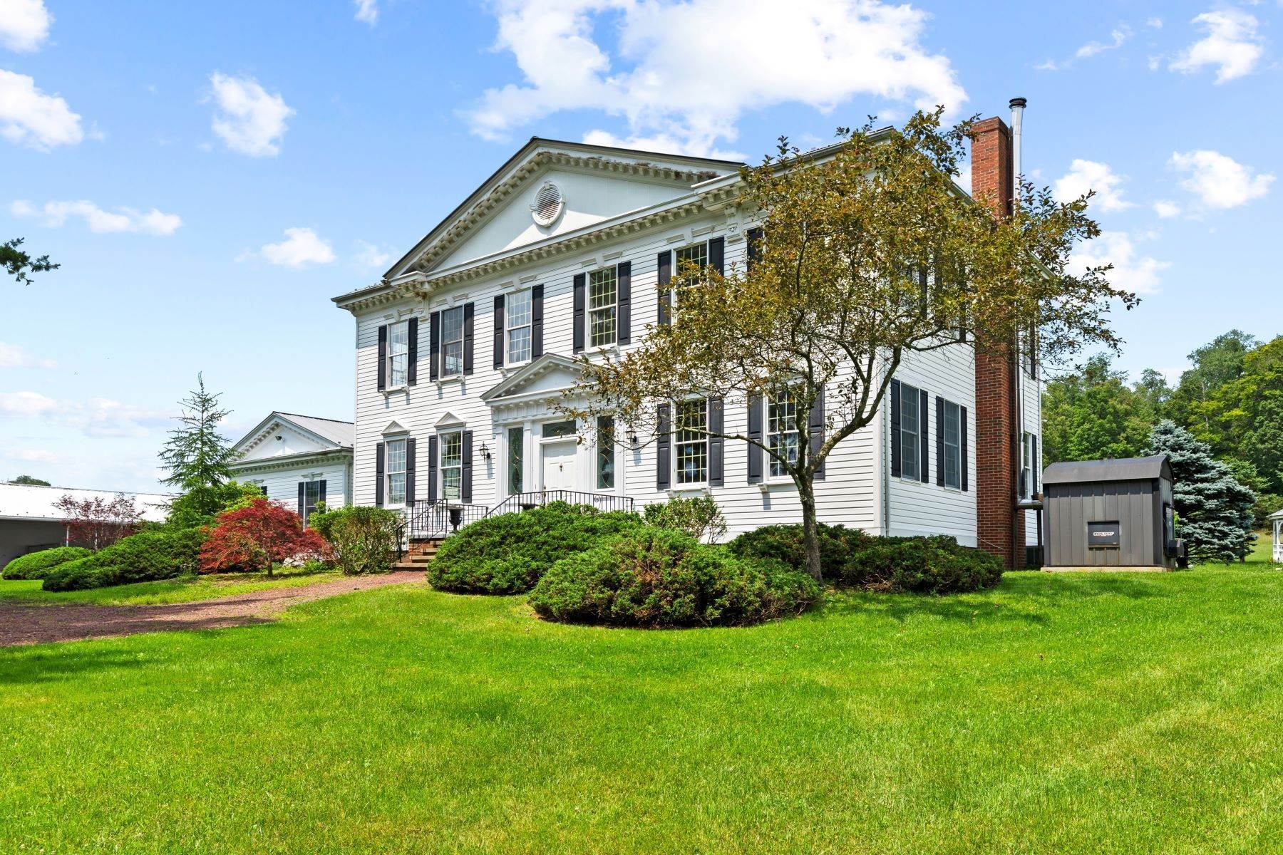 43. Single Family Homes 为 销售 在 207 Saw Mill Road Weatherly, 宾夕法尼亚州 18255 美国