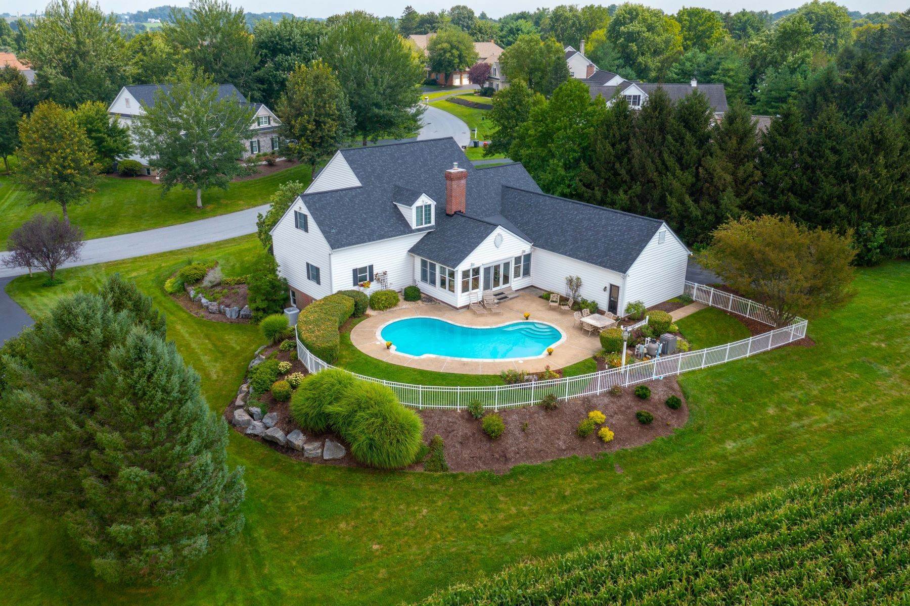 2. Single Family Homes for Sale at 2036 Mallard Drive Lancaster, Pennsylvania 17601 United States